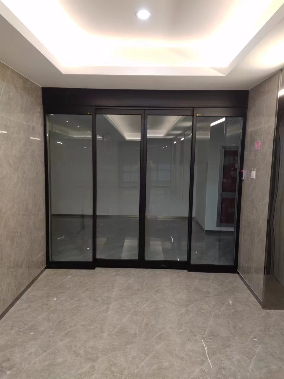 京口区玻璃伸缩门